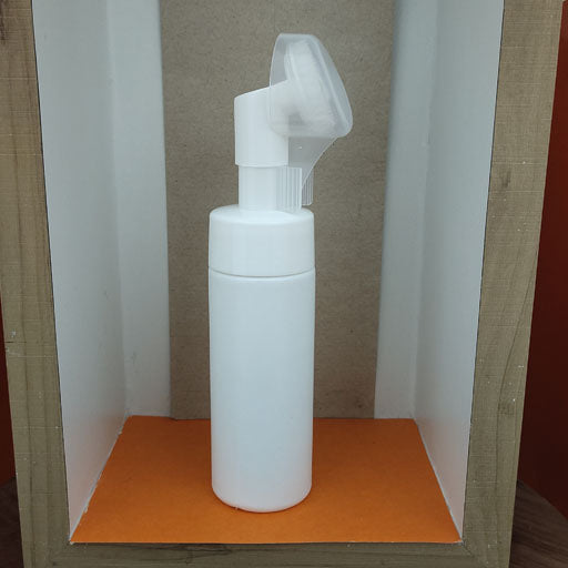 150 ml Milky White Foaming Face wash Pump Bottle With Brush