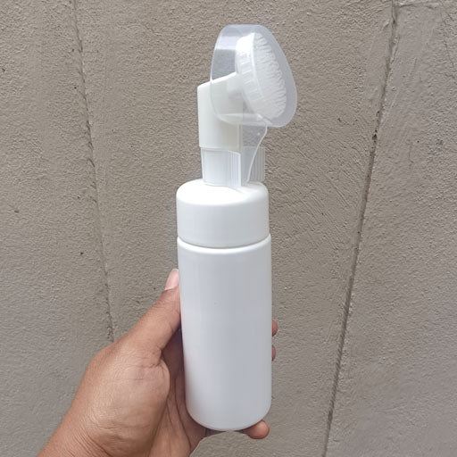 150 ml Milky White Foam Pump With Brush